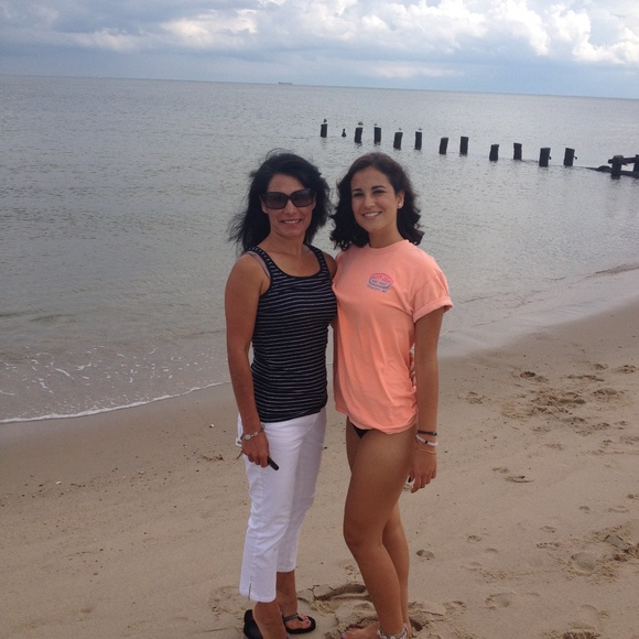 Meet your Posher, Denise - Picture 1 of 4